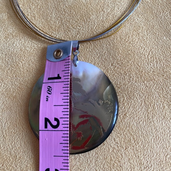 Adorable Island Themed Necklace 🌴 - Picture 10 of 11